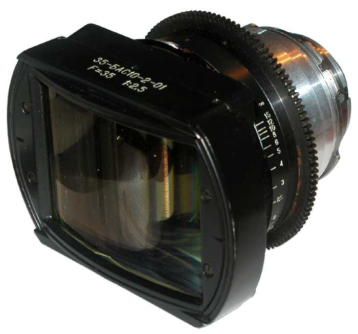 Len s 1. Lomo Anamorphic Square Front Lens 35mm. ЛОМО анаморфотная оптика. Анаморфотный объектив ЛОМО. Anamorphic объектив ЛОМО F 35 355ac27-1.