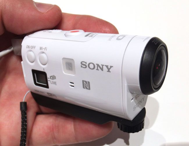 Sony маленькая. Sony HDR-az1. Sony az1 Action cam Mini. Камера Sony белая. Камера сони белая маленькая.