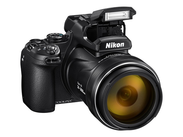 Nikon Coolpix P1000 – камера-«телескоп» с зумом 125х