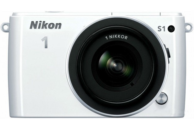 Nikon 1 S1 вид спереди белый цвет