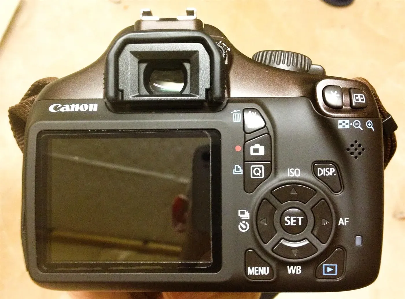 Canon eos 1100d. Canon 1100d. Canon EOS Digital 1100d. EOS 1100d. Canon EOS 1100d коричневый.