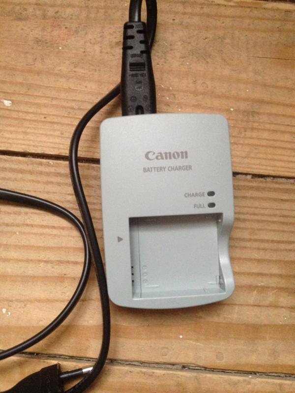 Как зарядить фотоаппарат canon через usb от компьютера