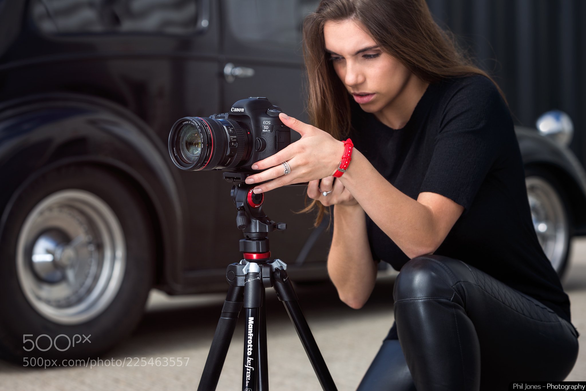 Фотосессия без фотографа. Canon 5d Mark 4 снимки. Canon 5d Mark 3 снимки. Фотограф Canon 200 f2. Canon EOS 5d Mark Canon EF 70-200mm.